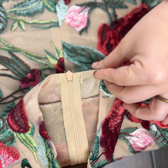 Size M Mock Neck Long Sleeve Mini Dress 3D Flowers Bodycon Tulle Red Pink Green - Picture 14 of 14